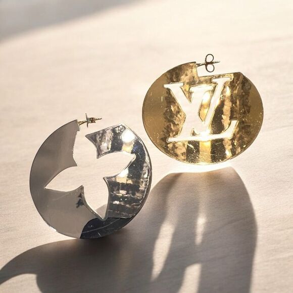 Louis Vuitton
Perfect Match Earrings - Picture 2 of 5
